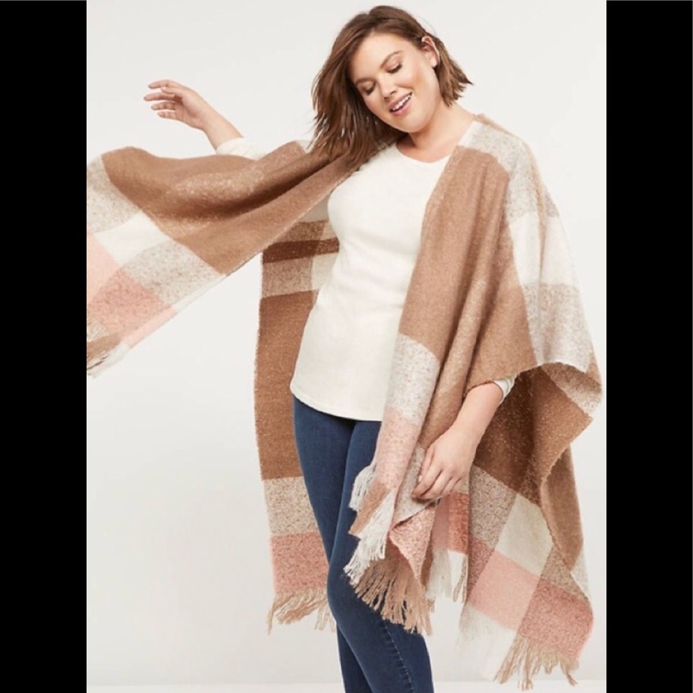 🆕NEW! Oversized Plaid Fringe Poncho